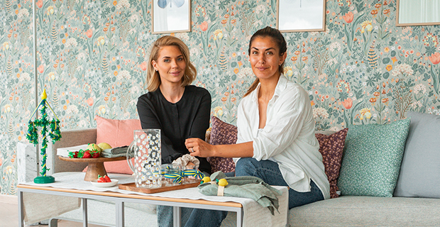 Julia Wiklander och Paula Rosas i den nyinredda sviten på Clarion Hotel Sign.