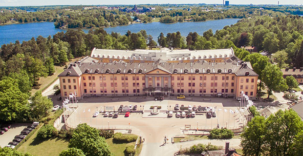 2022 köpte Capman Real Estate det tidigare Radisson Blu-ägda hotellet i Solna av Ulrich John som drivit hotellverksamhet där under namnet Royal Park sedan 2005.