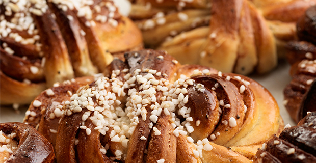 7 miljoner kanelbullar beräknas säljas idag på Kanelbullens dag.