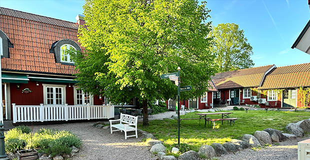 Oxgården i Vimmerby har sammanlagt 330 bäddar och en restaurang.