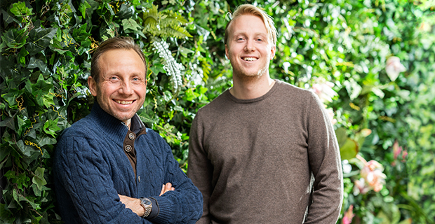 Robert och Douglas Hållstrand kommer att öppna en vegansk restaurang i Mood Stockholm.