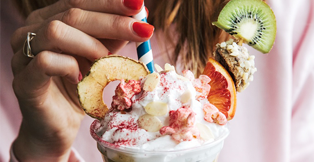 Cafékedjan It´s pleat lanserar Freakshake-semla.