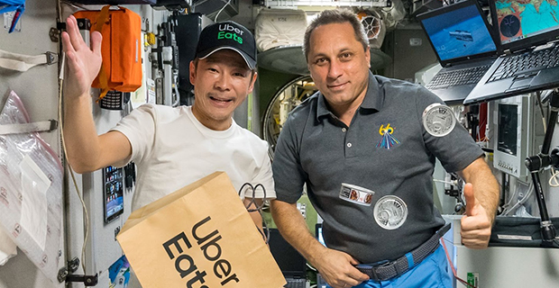 Uber Eats hjälper den japanska entreprenören Yusaku Maezawa leverera mat till astronauter på den internationella rymdstationen ISS