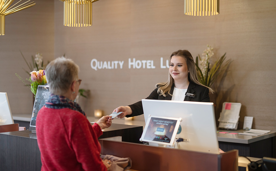 Renoveringen omfattar samtliga hotellrum, konferensytor och allmänna utrymmen.