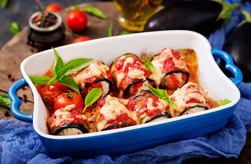 Involtini di melanzane – italienska auberginerullader med tomatsås