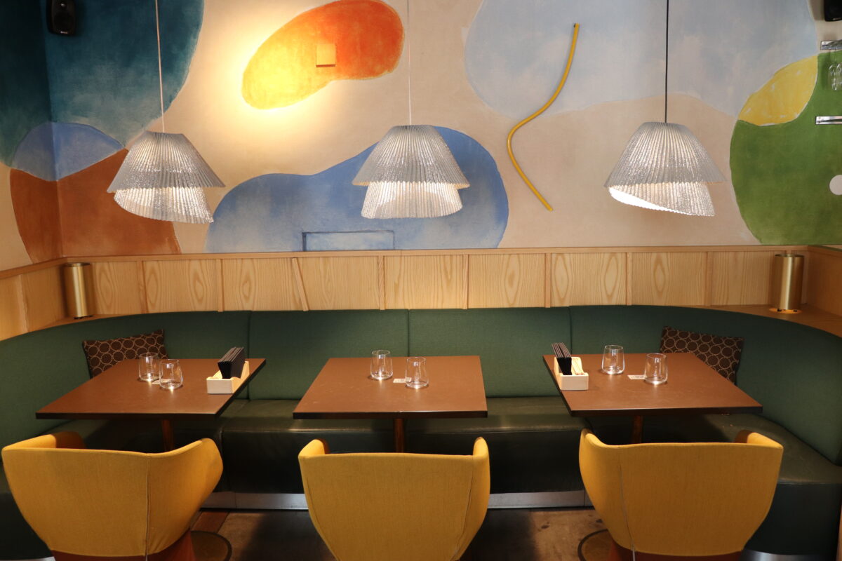 Goma är en före detta Bishop Armspub med ny inredning i ljusa färger. Foto: Anne Haavisto