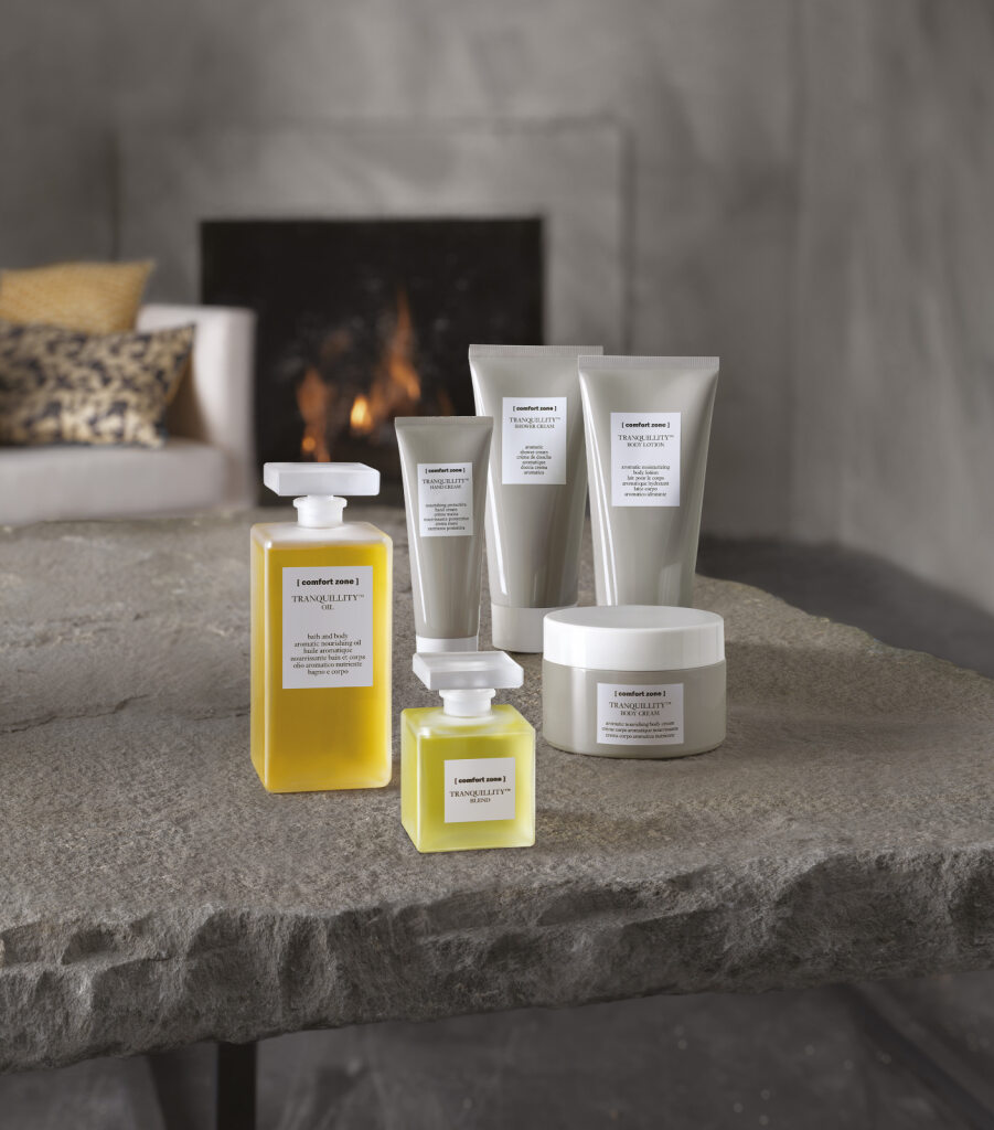 Elements Spa arbetar nu enbart med produkter från Comfort Zone, ett premiummärke från Parma i Italien. Det är vetenskapligt utvecklade hudvårdsprodukter med fokus på hållbarhet och hudens välmående. Företaget stödjer både globala och lokala välgörenhetsprojekt, bland annat det svenska Naturarvet.