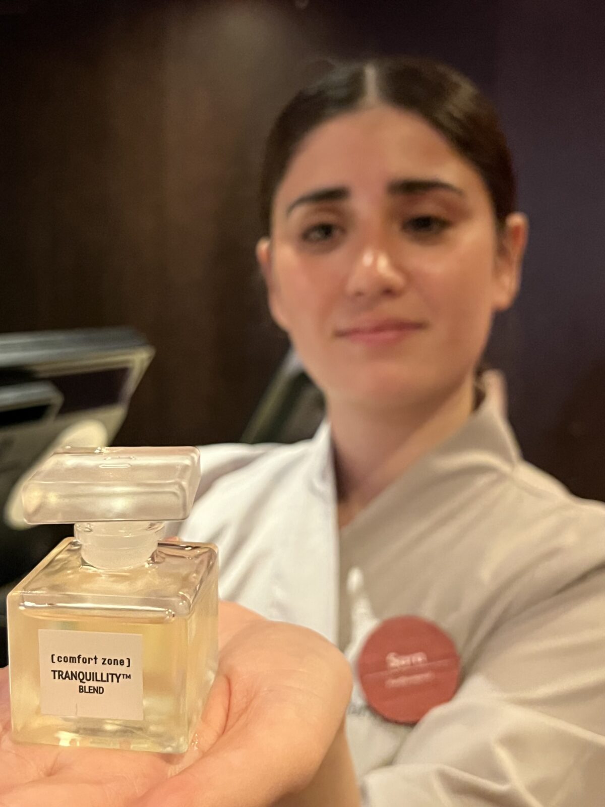 Många köper våra nya produkter för att de är veganska, säger Sara Omara, specialiserad hudterapeut och supervisor på Element Spa.