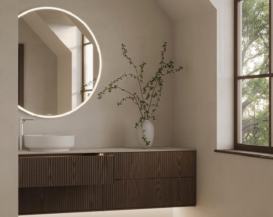 Den nya spegeln Hov finns i både rund och kvadratisk form.